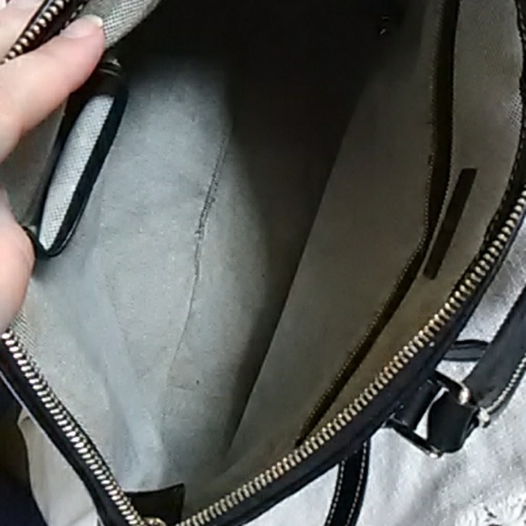 Authentic Dooney & Bourke Pocket satchel - Picture 8 of 8